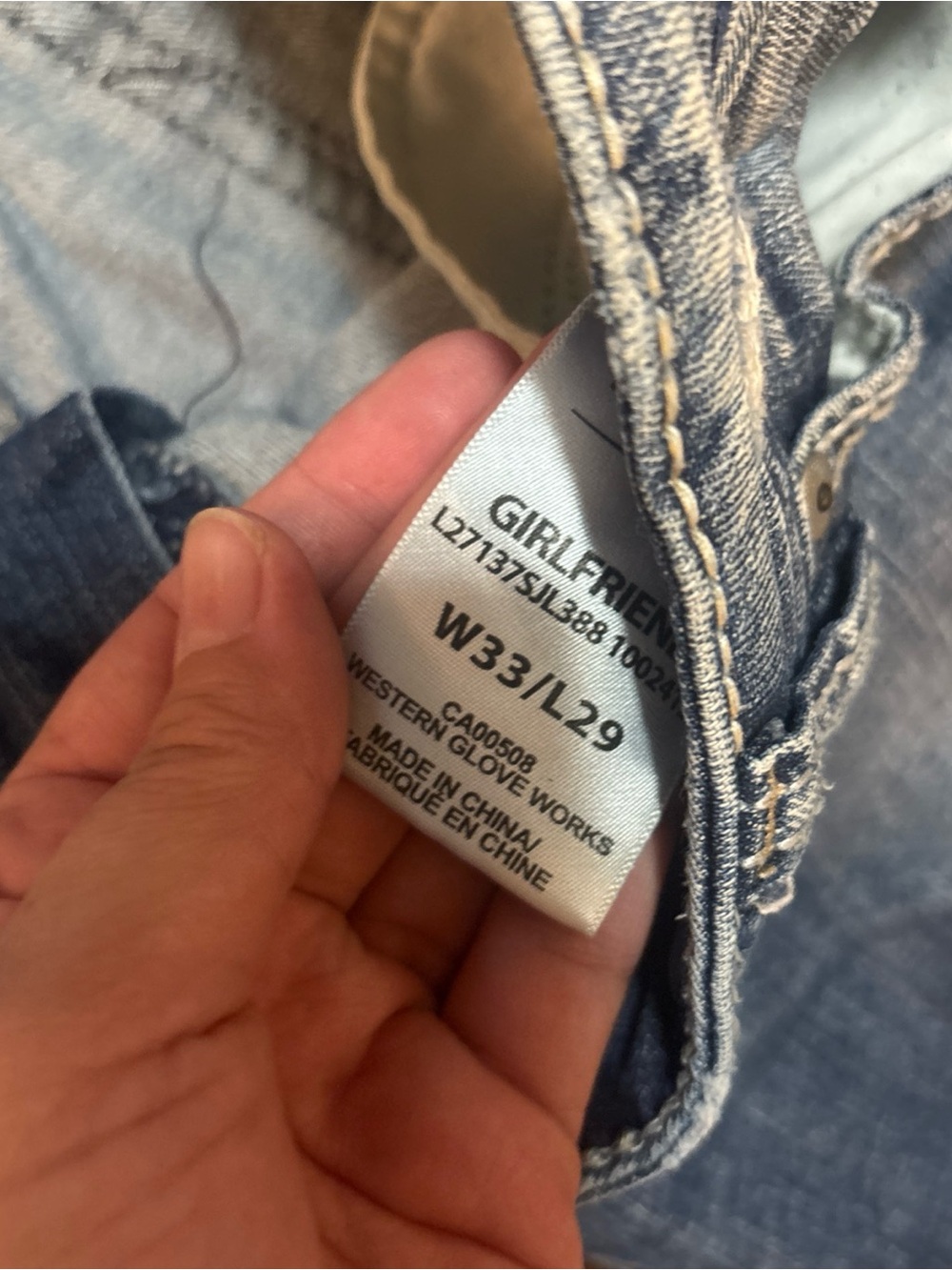 Silver Jeans Women's Skinny Jeans in Faded Blue with Patch Details - Picture 5 of 9